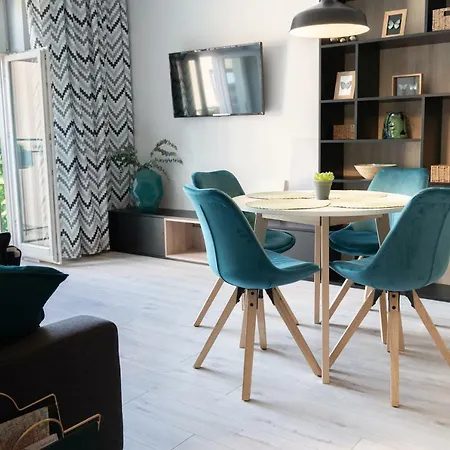 Przytulny Apartament W Centrum Starego Miasta Z Widokiem Na Ogrod *