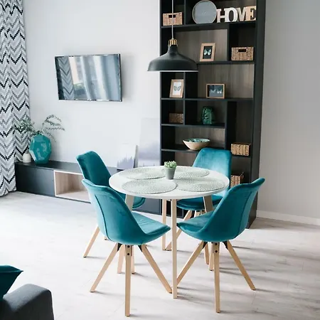 Przytulny Apartament W Centrum Starego Miasta Z Widokiem Na Ogrod * Krasków