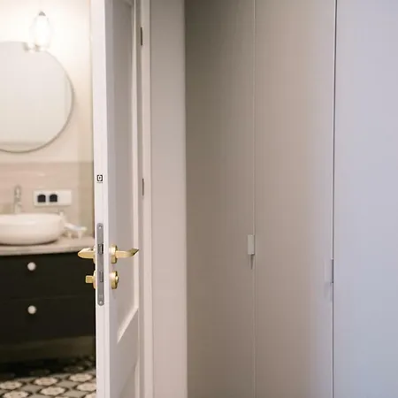 Przytulny Apartament W Centrum Starego Miasta Z Widokiem Na Ogrod Krasków